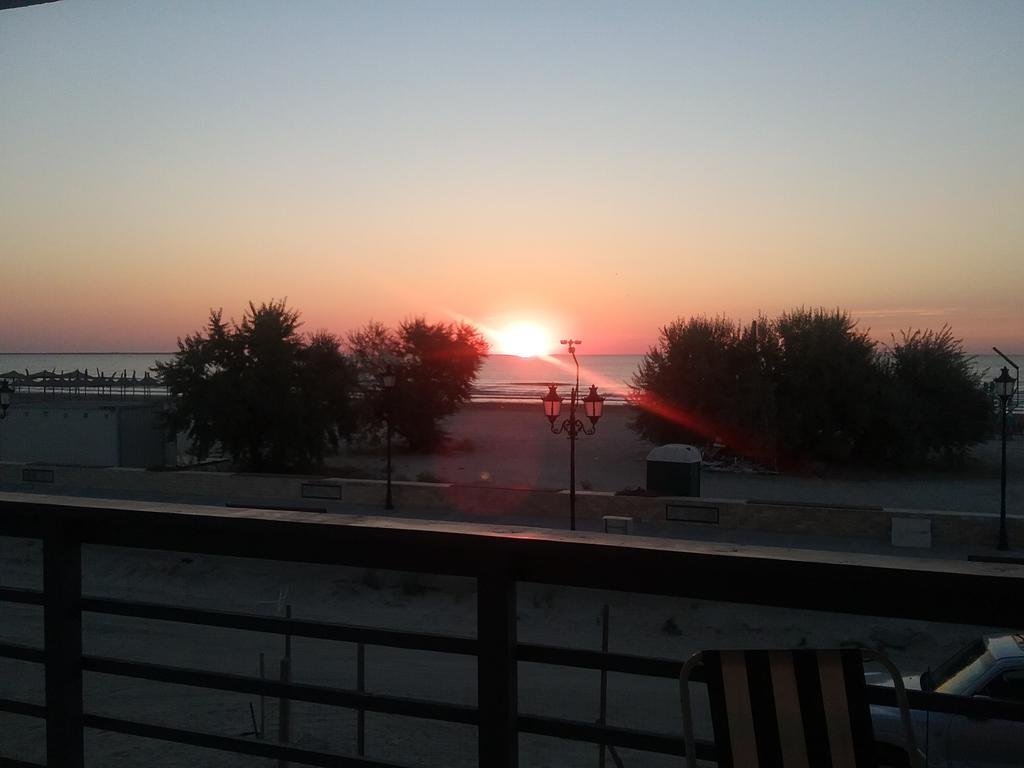 California Dreaming Hotell Năvodari Eksteriør bilde